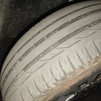 Europcar Kirli Ve Güvenli Olmayan Araç, İlgisiz Firma Yaklaşımı