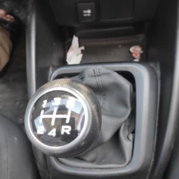 Europcar Kirli Ve Güvenli Olmayan Araç, İlgisiz Firma Yaklaşımı