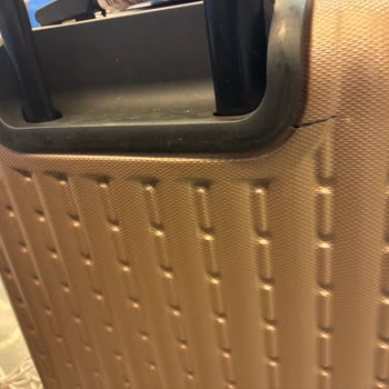 Valizim Türk Havayolları Uçuşunda Kırıldı, Ücreti Ödenmiyor