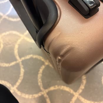 Valizim Türk Havayolları Uçuşunda Kırıldı, Ücreti Ödenmiyor