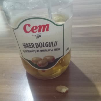 Yeşil Zeytin İçindeki Sert Cisim Dişimi Kırdı