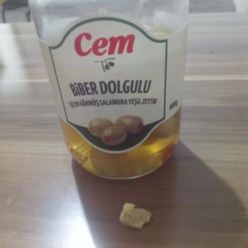 Yeşil Zeytin İçindeki Sert Cisim Dişimi Kırdı