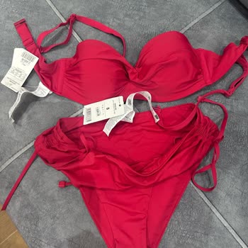 Hijyen Bandı Olmayan Bikini İçin Değişim Reddedildi