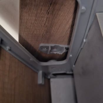 Ayakkabılığın Plastik Parçaları Kırıldı, Yedek Parça Bulunamıyor