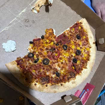 Geç Gelen Soğuk Pizza Keyfimizi Kaçırdı