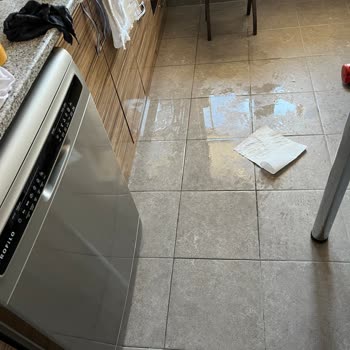 Bulaşık Makinesi Arızası Mutfağı Su Bastı Servis Çözüm Sunmuyor