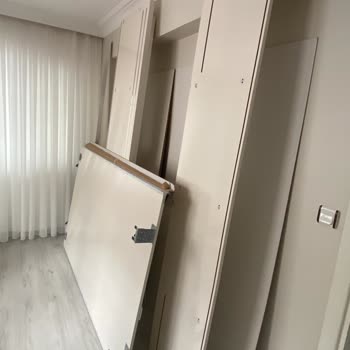 Gardırop Teslimatında Gecikme Ve Yetersiz Müşteri Hizmeti Mağduriyeti