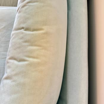 IKEA Vimle Koltukta Hızlı Sararma Ve Yetersiz Müşteri Hizmetleri