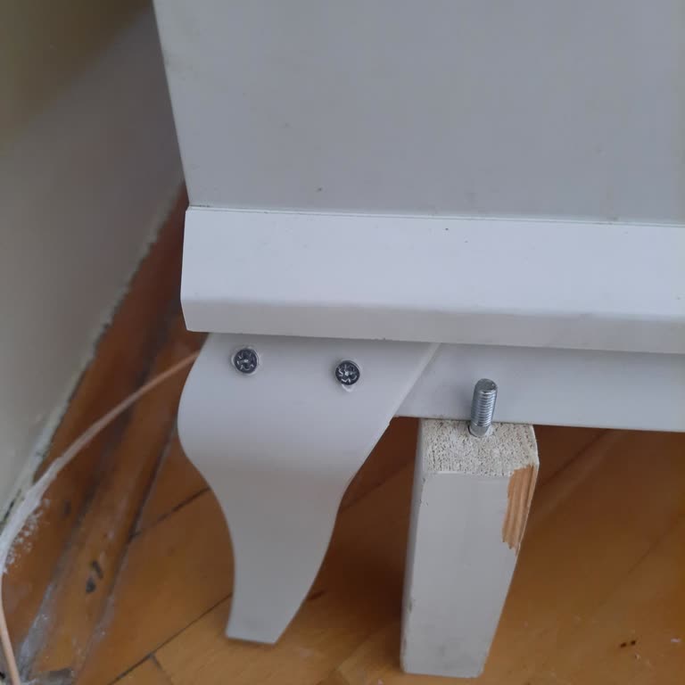 Kırık Konsol Ayağı İçin Servis Ve İletişim Sorunu