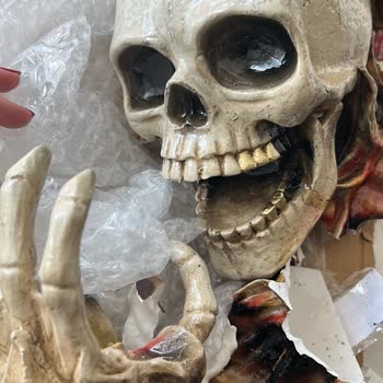 Hızlı Kargo İçin Ekstra Ücret Ödedim, Ürün Kırık Ve Özensiz Geldi