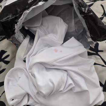 Lekeli Ve Ambalajsız Tshirt Gönderildi, İade Kabul Edilmedi