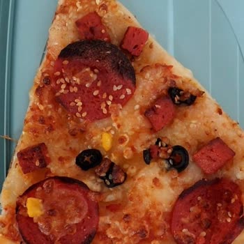 Domino's Dalaman Şubesinde Yanık Ve Pişmemiş Pizza, İlgisiz Müşteri Hizmeti