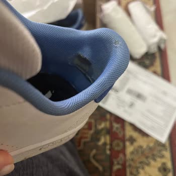 Ayakkabının İç Kısmında Oluşan Yırtıklar Ve İlgisiz Servis Deneyimi