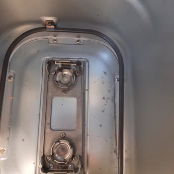 XL Ekmek Makinesi Tabanında Küf Ve Atma Sorunu, Garanti Kapsamında Destek Alınamıyor