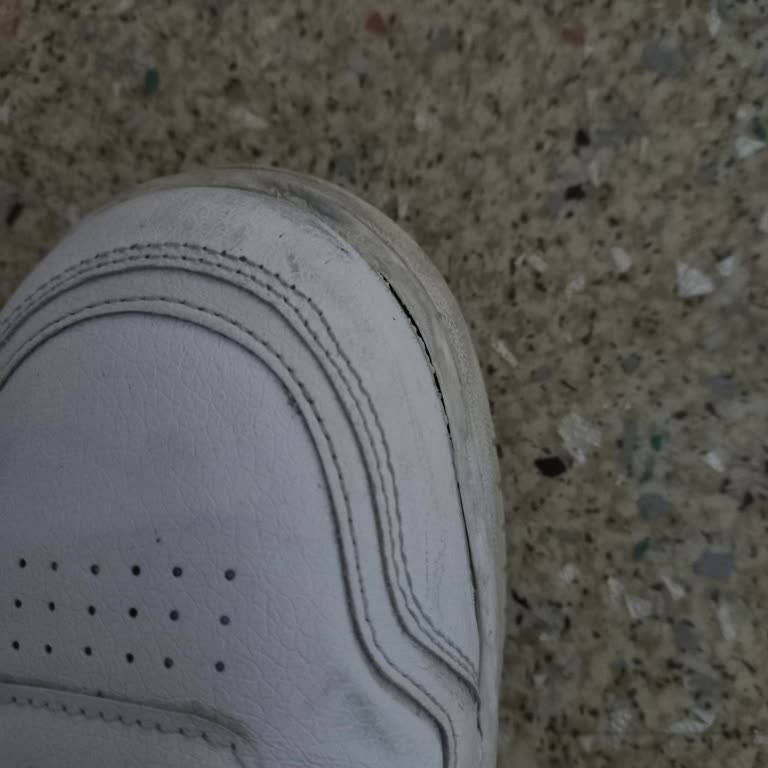 Deichmann'dan Aldığım Ayakkabı Sürekli Sorun Çıkarıyor, Mağdur Oldum