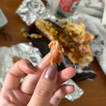 Haus DES Dönerde Çiğ Tavuk Dönerle Karşılaşmak Şok Edici Bir Deneyimdi