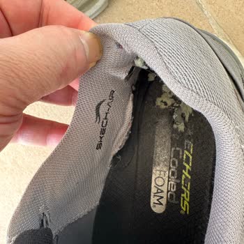 Skechers Ayakkabılarının Kısa Sürede Dağılması Hayal Kırıklığı Yarattı