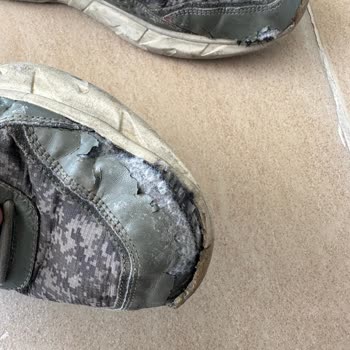 Skechers Ayakkabılarının Kısa Sürede Dağılması Hayal Kırıklığı Yarattı