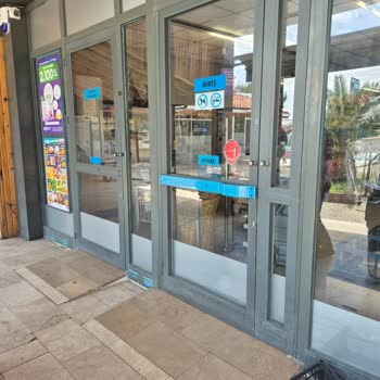 A101 Mağazası Aniden Kapandı Kapıda Açıklama Yok