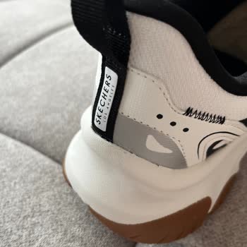 Kusurlu Ayakkabı Ve Mağazada Stok Sıkıntısı Nedeniyle Değişim Talebi