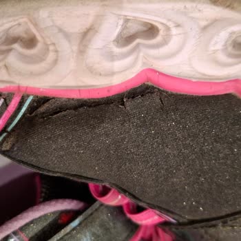 Yeni Alınan Skechers Ayakkabının İki Haftada Parçalanması Ve Red Cevabı Mağduriyeti