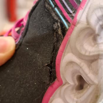 Yeni Alınan Skechers Ayakkabının İki Haftada Parçalanması Ve Red Cevabı Mağduriyeti