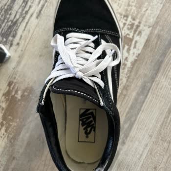 Bir Ayda Deforme Olan Vans Ayakkabıya Hayal Kırıklığı