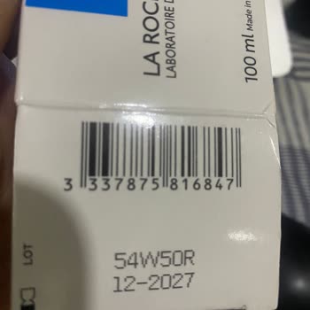 La Roche-Posay Cicaplast Baume B5 Smells and Feels Off—I Suspect a Fake