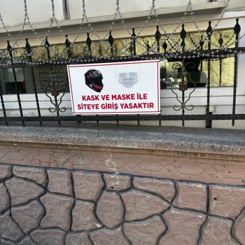 Happy Town Plus Güvenliğin Motor Kuryelere Kötü Davranma