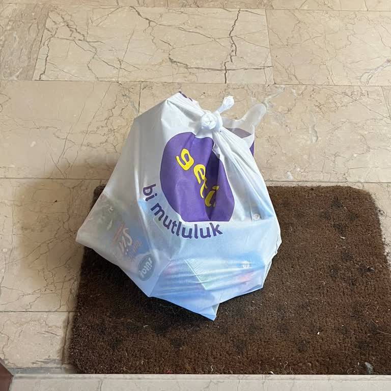 Siparişler Hijyen Kurallarına Uyulmadan Kapıya Bırakılıyor, Müşteri Mağdur Ediliyor