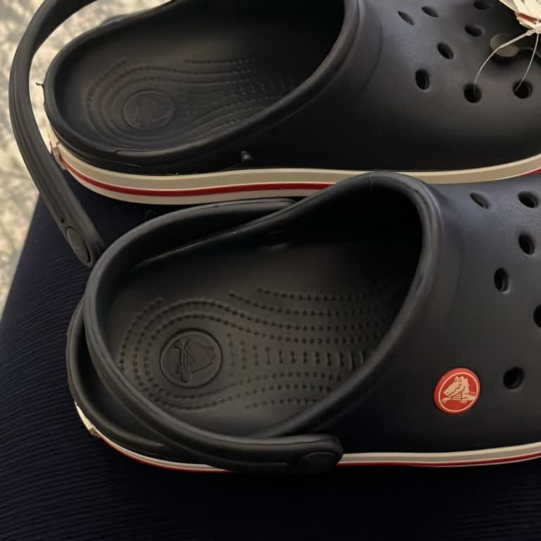 Kusurlu Crocs Terliği Değiştirmiyorlar, Fiyatı Da Artmış