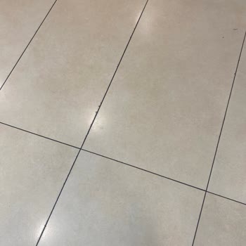 Olivium Tavuk Dünyası'nda Yetersiz Karşılama Ve Yavaş Servis Deneyimi