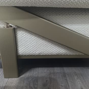 Kırılan Koltuk Parçası 2 Aydır Gönderilmedi İletişim Yok