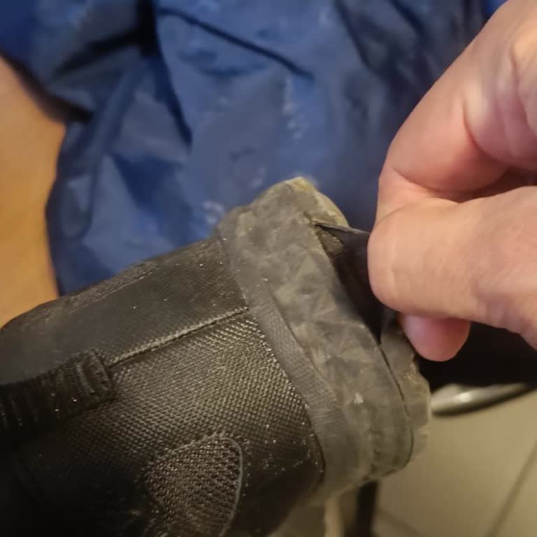 Kısa Sürede Hasar Gören Ayakkabının Değişimi Reddedildi