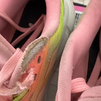 Adidas Ayakkabıda Kısa Sürede Yaşanan Deformasyon Ve İade Sorunu