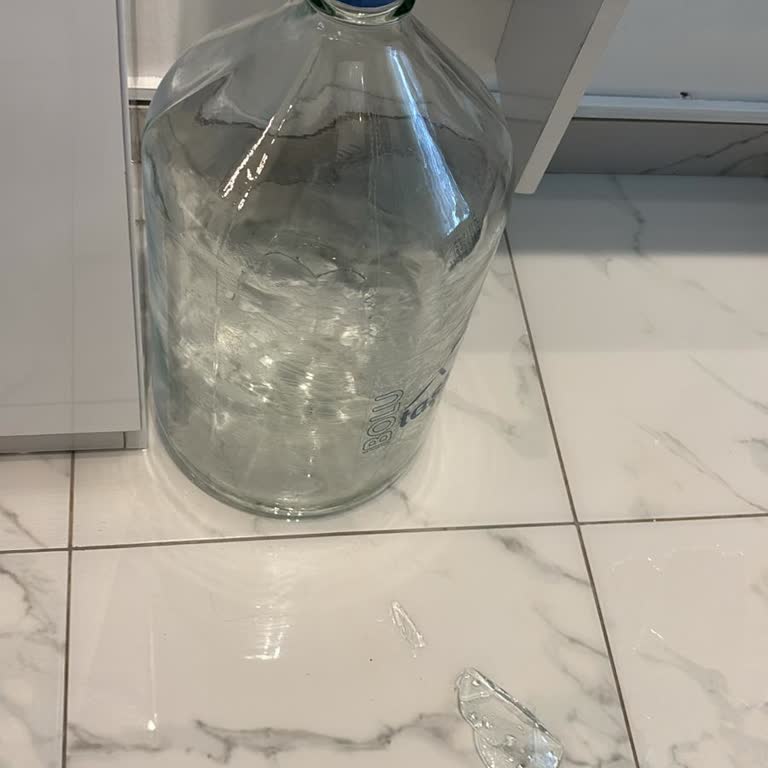 Cam Damacana Mutfakta Aniden Kırıldı Mağduriyet Yaşadım