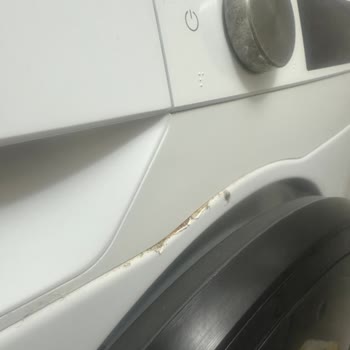 1,5 Yıllık Çamaşır Makinesinde Paslanma Ve Boya Atması: Samsung Servisi Mağdur Etti