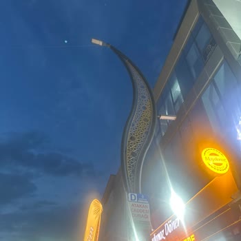 Caddemizdeki Aydınlatma Sorunu İçin Aramalarımız Sonuçsuz Kalıyor