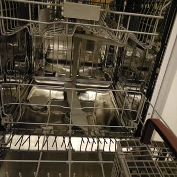 Bulaşık Makinesinde Paslanma Sorunu Ve Yetersiz Servis Çözümü