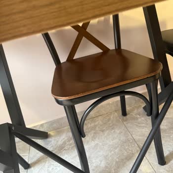 Yanlış Monte Edilen Masa, Eksik Ve Hatalı Parçalarla Mağduriyet Yaşatıyor