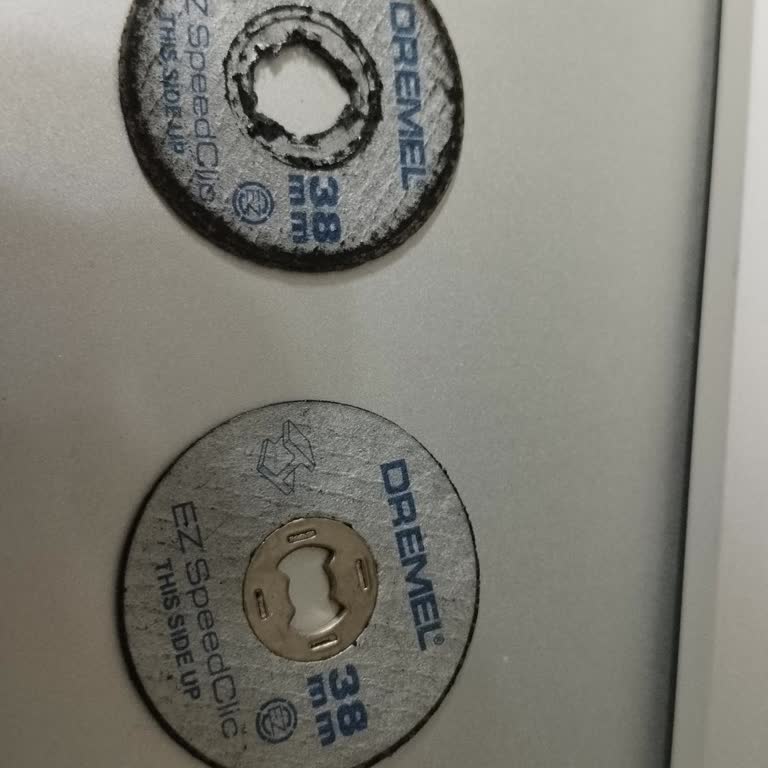 Dremel 4250: İlk Kullanımda Kırılan Kesme Diskiyle Büyük Hayal Kırıklığı