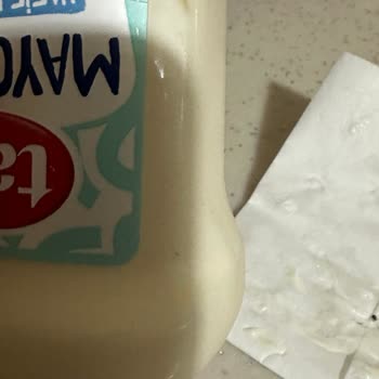 Tat Mayonezde Hijyen Sorunu Ve Siyah Toz Parçaları Şoku