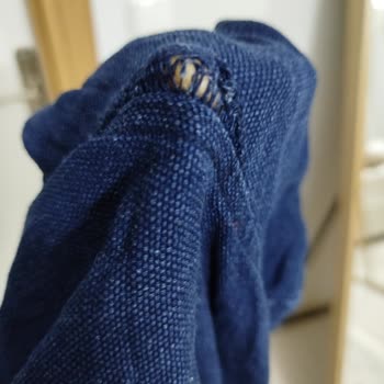 Mavi'den Aldığım Gömlek Kısa Sürede Söküldü, Hayal Kırıklığı Yaşadım