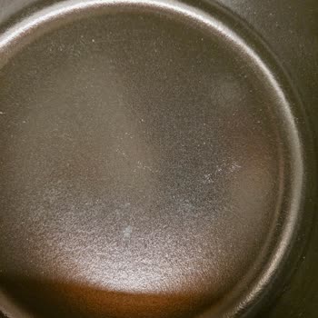 Staub Döküm Tencerede Boya Atması Ve Kalite Sorunu