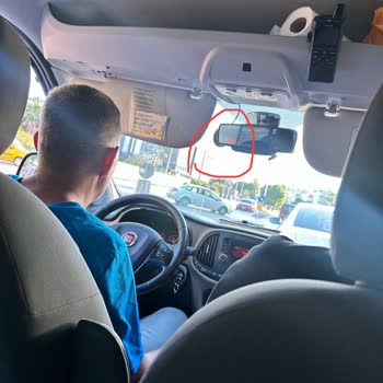 Taksimetreyi Gizleyen Taksi Şoförü Ve Olumsuz Davranış