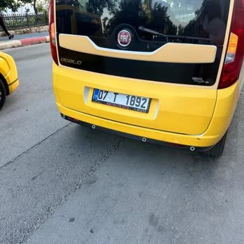 Taksimetreyi Gizleyen Taksi Şoförü Ve Olumsuz Davranış