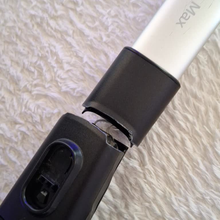 Philips Dikey Süpürge Aynı Noktadan Sürekli Kırılıyor!