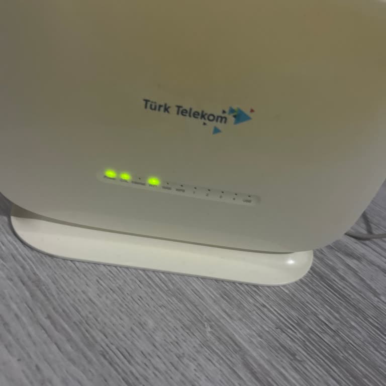 Gece Yarısı İnternet Yok Müşteri Hizmetleri İlgisiz Ve Çözüm Sunmuyor