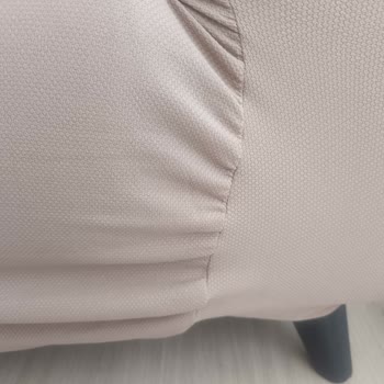 Aldığım Kanepe Örtülerinde Dikiş Ve Tüylenme Sorunları Yaşadım