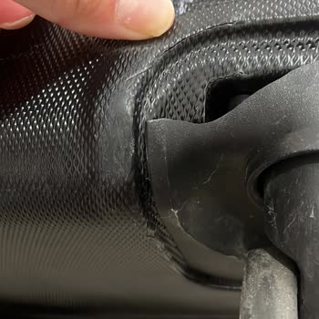 DeFacto Büyük Boy Valiz İkinci Kullanımdan Sonra Kırıldı